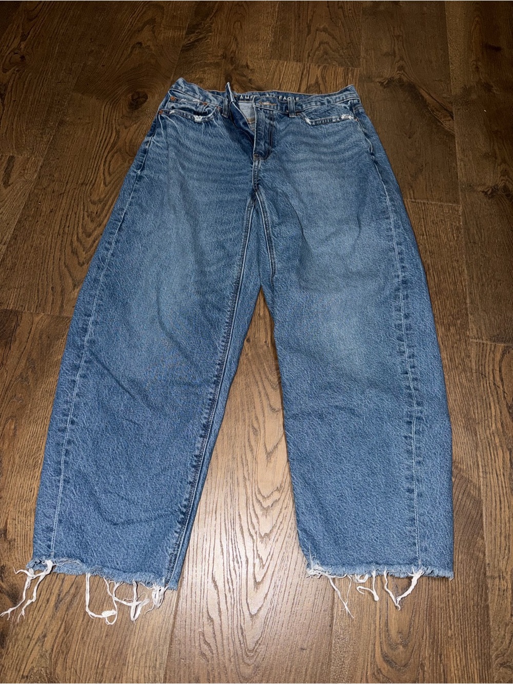 American Eagle barrel jeans